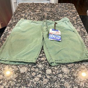 Jetlag green men shorts size 36